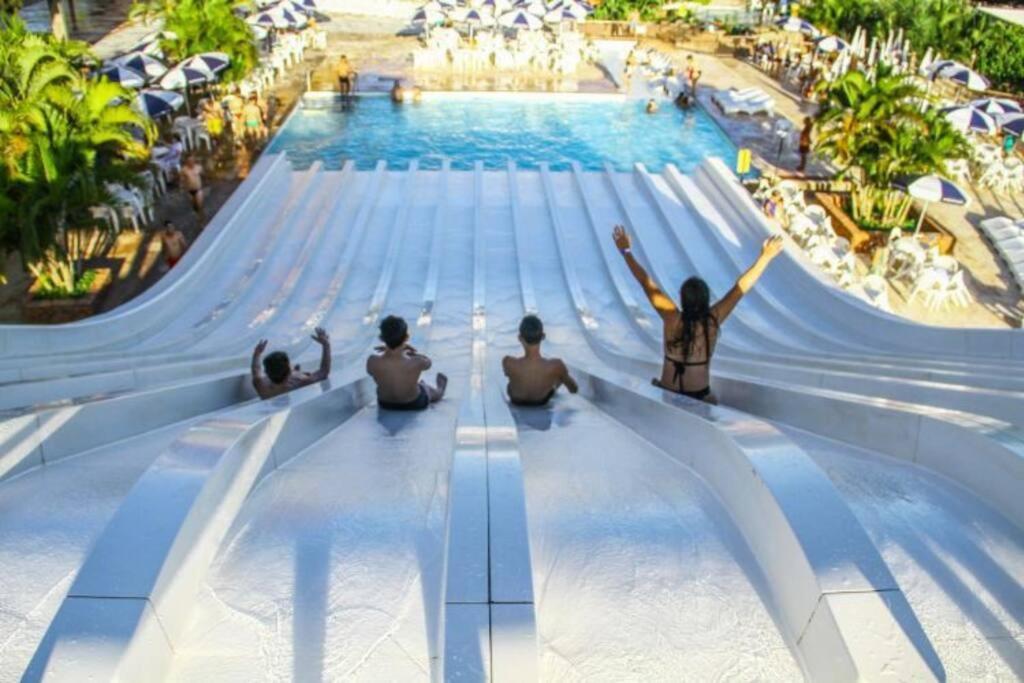 Piazza diRoma Acqua Park, Requinte e Diversão Caldas Novas Esterno foto
