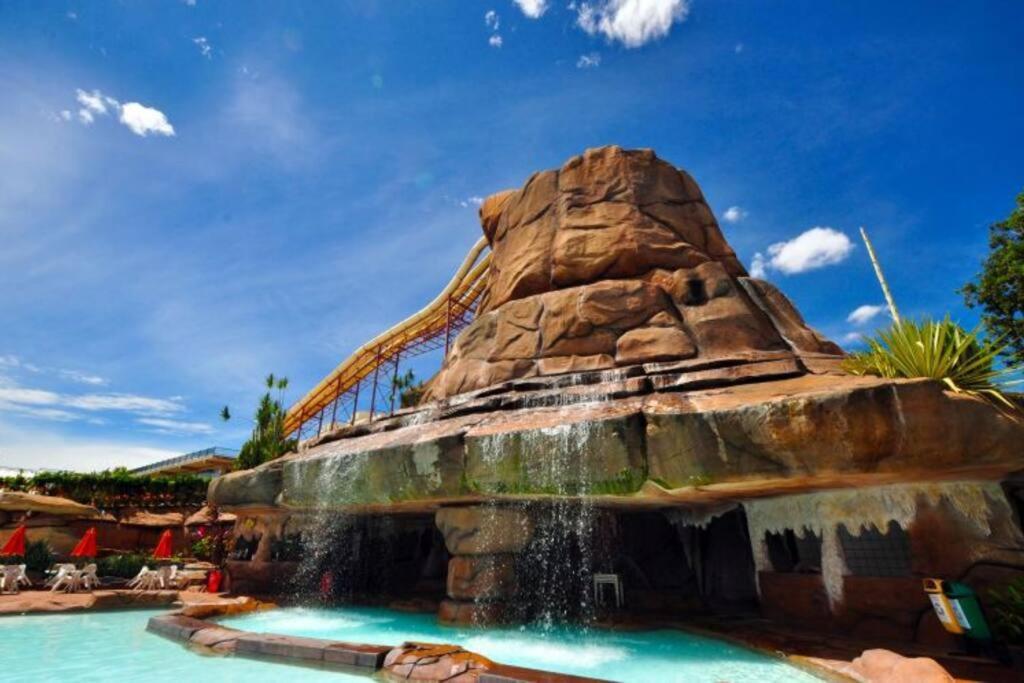 Piazza diRoma Acqua Park, Requinte e Diversão Caldas Novas Esterno foto