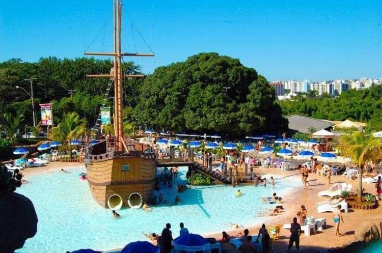 Piazza diRoma Acqua Park, Requinte e Diversão Caldas Novas Esterno foto